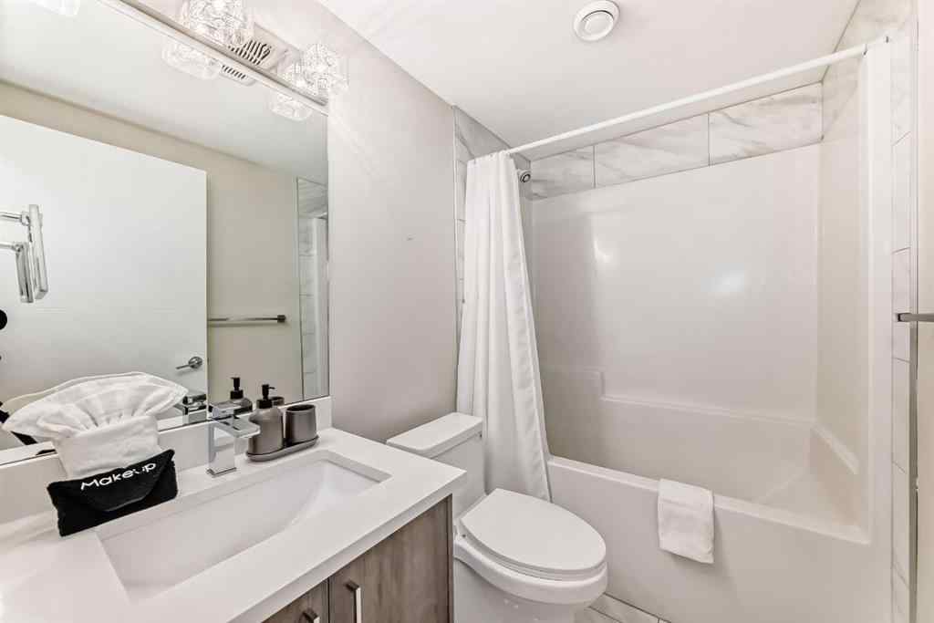 MLS® A2234866 - 301 5 Avenue NE in Crescent Heights Calgary, Multi-Family