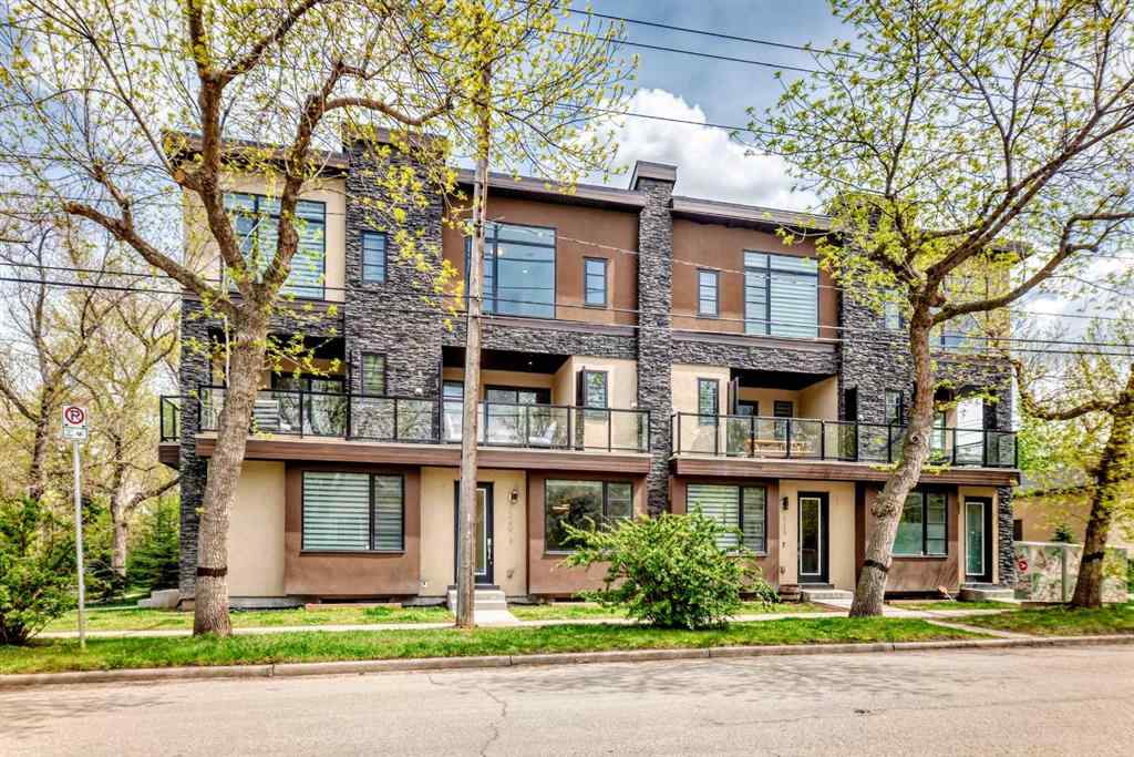 MLS® A2234866 - 301 5 Avenue NE in Crescent Heights Calgary, Multi-Family