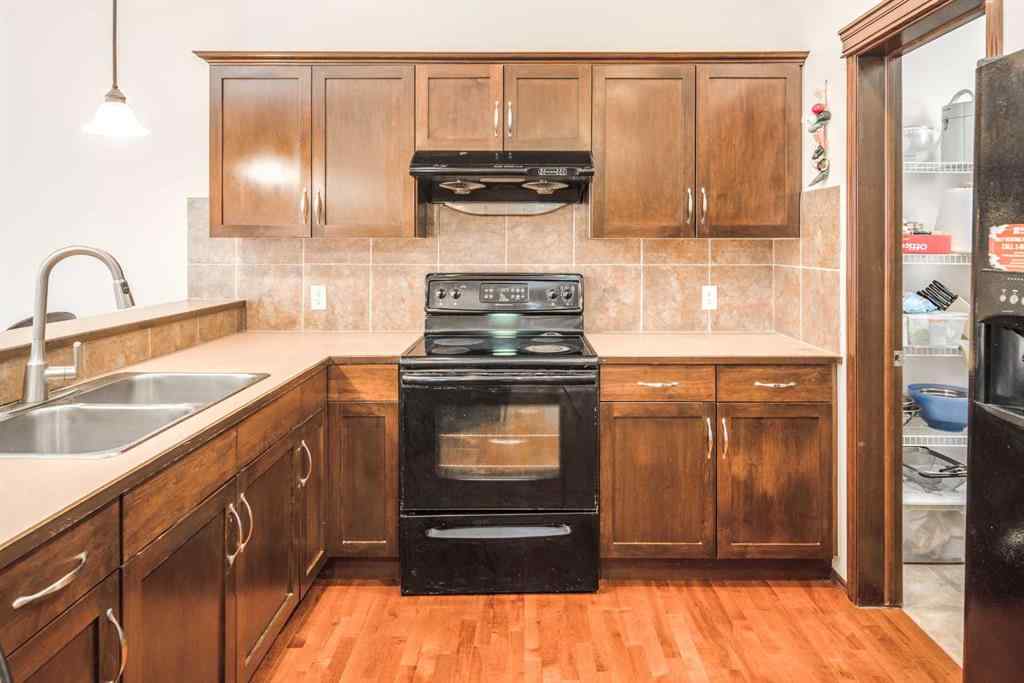 MLS® A2234877 - 109 St Moritz Place SW in Springbank Hill Calgary, Residential
