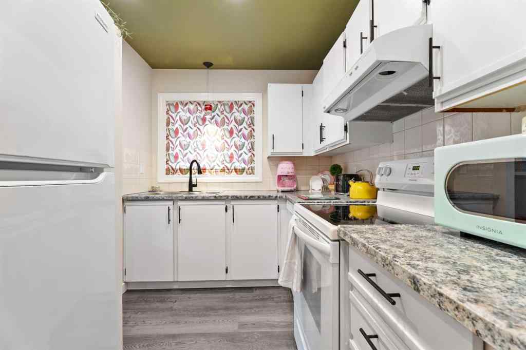 MLS® A2234908 - Unit #202 825 4 Street NE in Renfrew Calgary, Residential