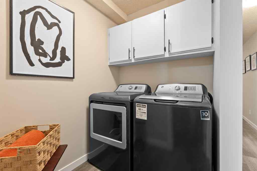 MLS® A2234908 - Unit #202 825 4 Street NE in Renfrew Calgary, Residential