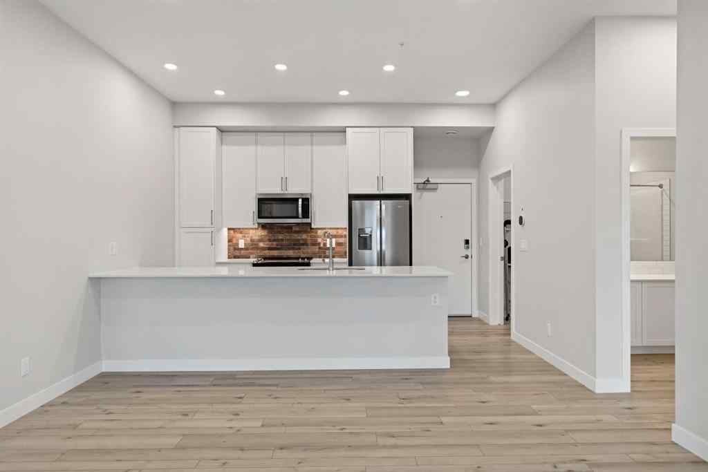 MLS® A2234934 - Unit #423 255 Les Jardins Park SE in Douglasdale/Glen Calgary, Residential