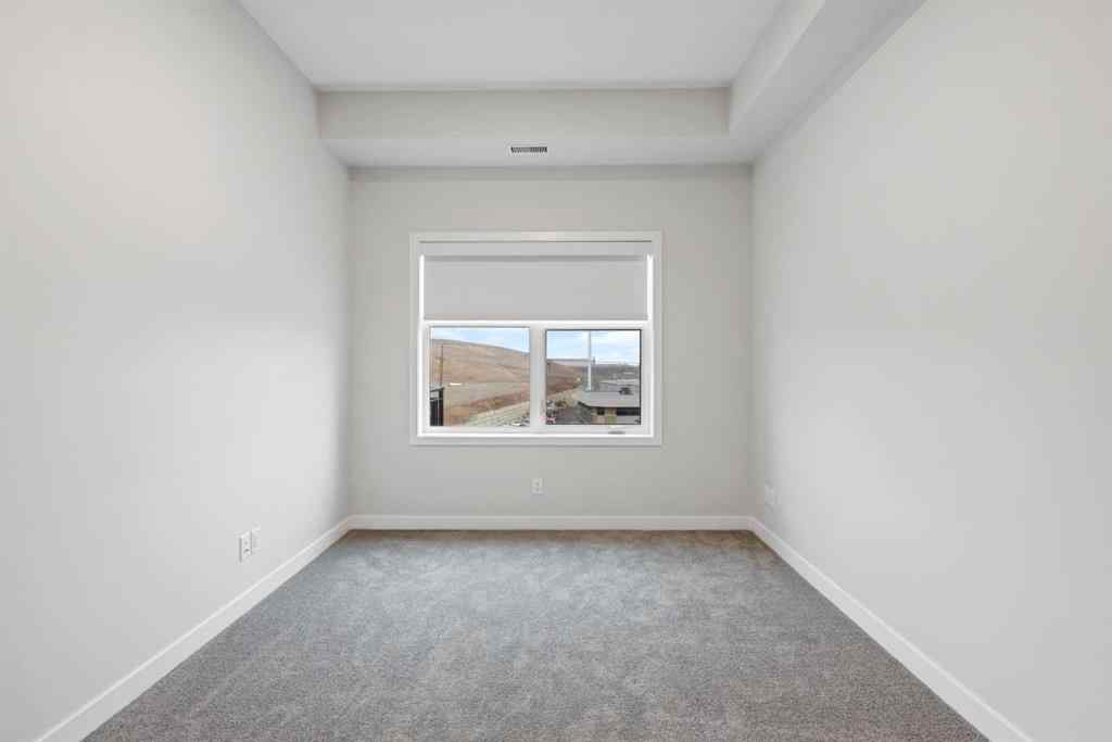 MLS® A2234934 - Unit #423 255 Les Jardins Park SE in Douglasdale/Glen Calgary, Residential