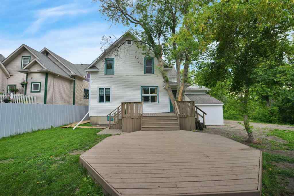 MLS® A2234936 - 5527 49A Avenue  in Downtown Red Deer Red Deer, Residential
