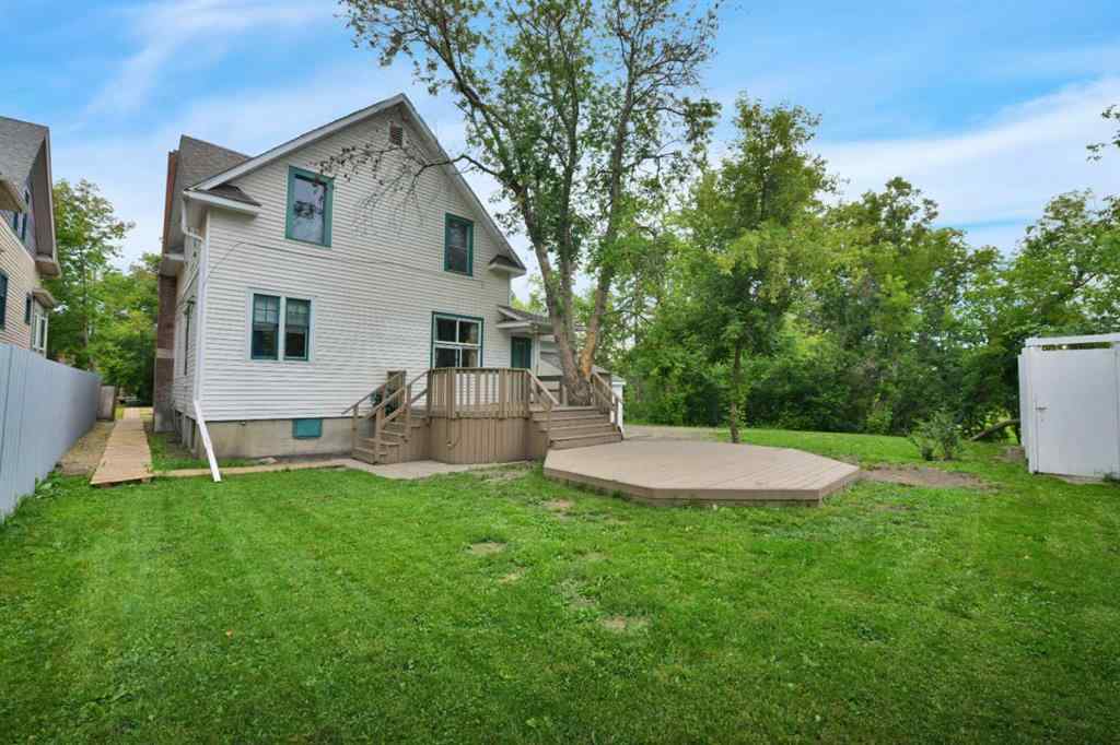 MLS® A2234936 - 5527 49A Avenue  in Downtown Red Deer Red Deer, Residential
