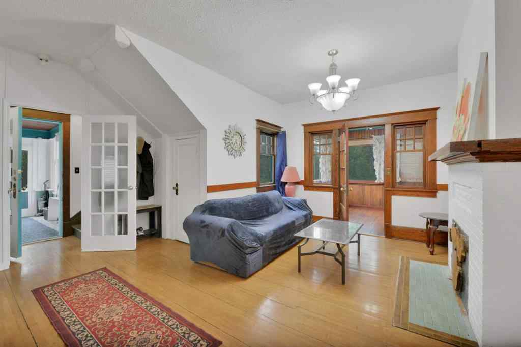 MLS® A2234936 - 5527 49A Avenue  in Downtown Red Deer Red Deer, Residential