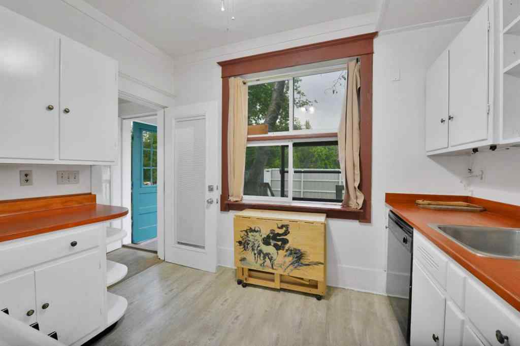 MLS® A2234936 - 5527 49A Avenue  in Downtown Red Deer Red Deer, Residential