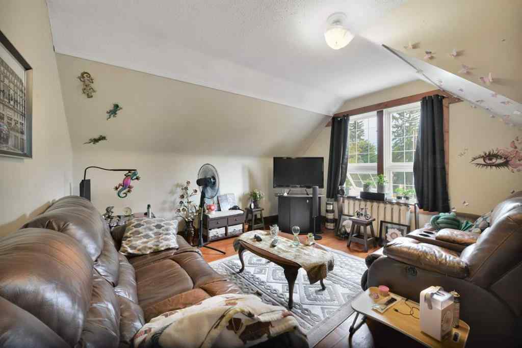 MLS® A2234936 - 5527 49A Avenue  in Downtown Red Deer Red Deer, Residential