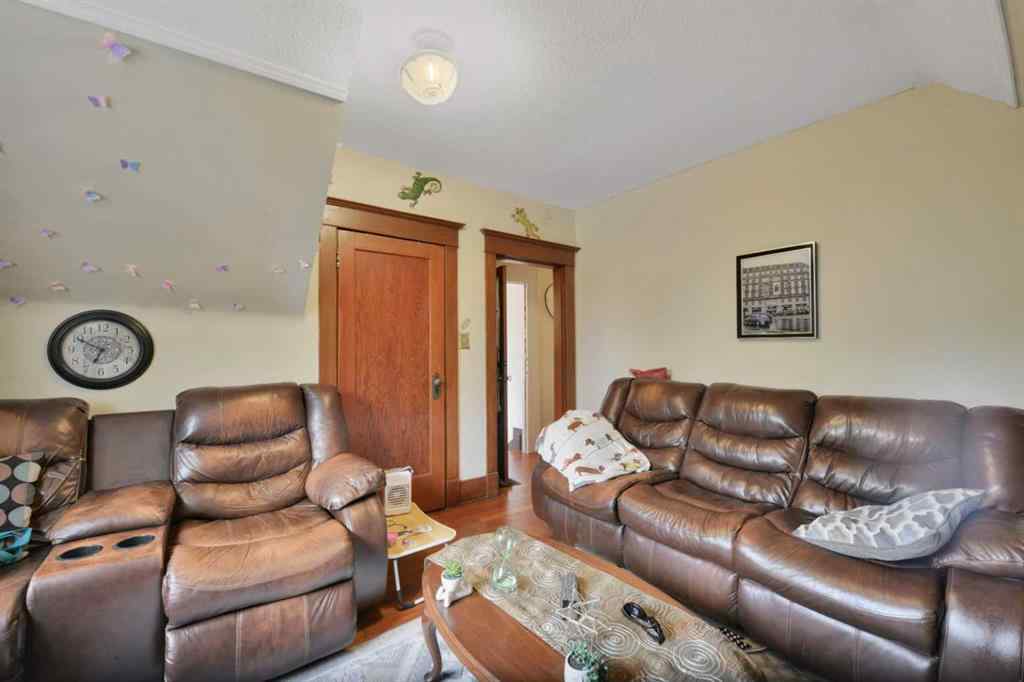 MLS® A2234936 - 5527 49A Avenue  in Downtown Red Deer Red Deer, Residential