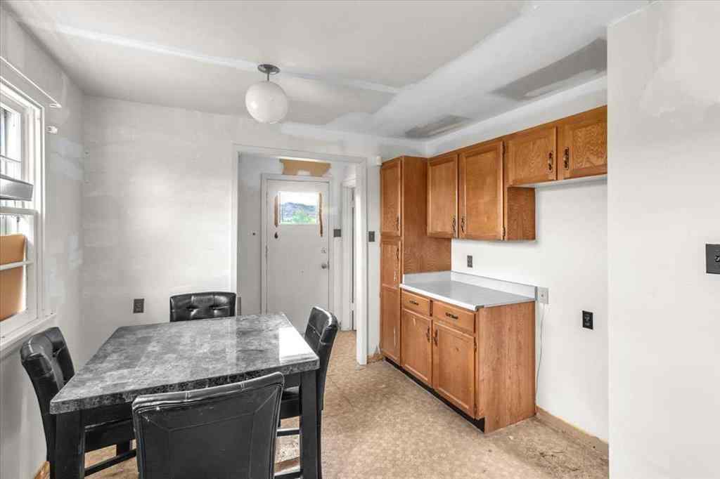 MLS® A2234954 - 20 Roper Road  in Rosedale Drumheller, Residential