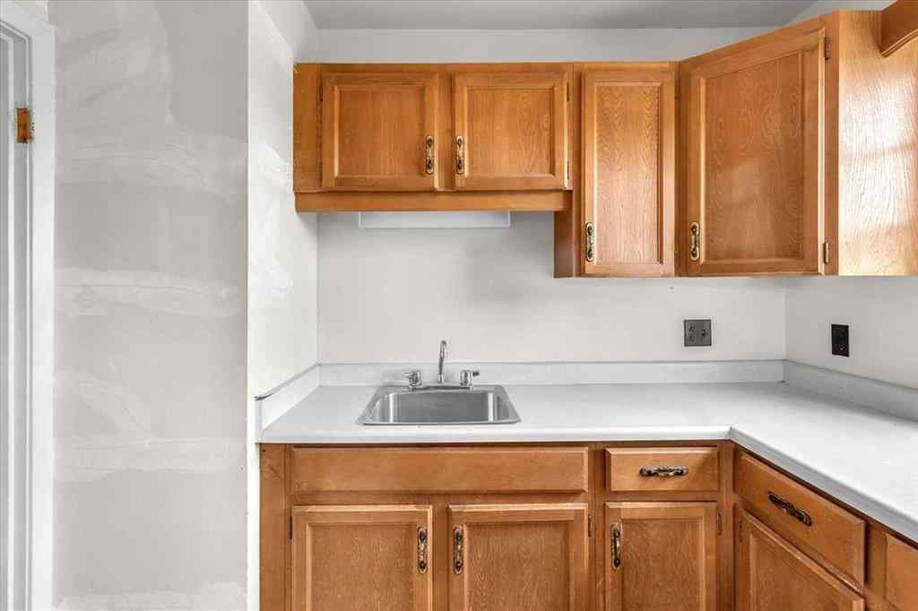 MLS® A2234954 - 20 Roper Road  in Rosedale Drumheller, Residential
