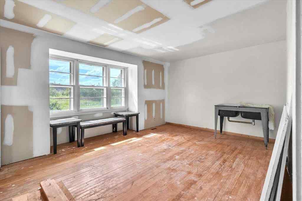 MLS® A2234954 - 20 Roper Road  in Rosedale Drumheller, Residential