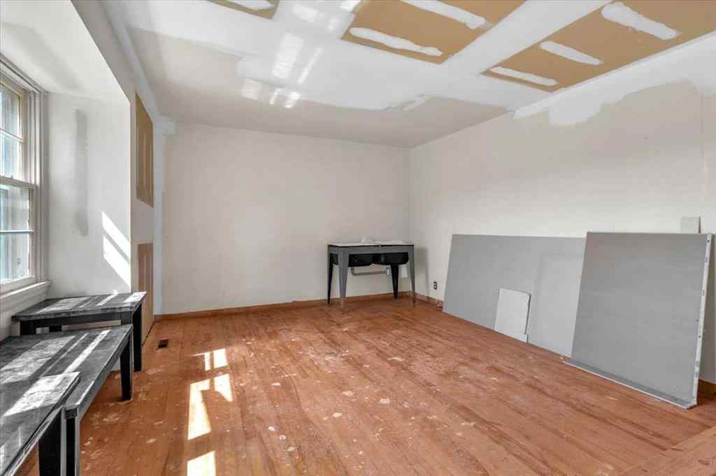MLS® A2234954 - 20 Roper Road  in Rosedale Drumheller, Residential