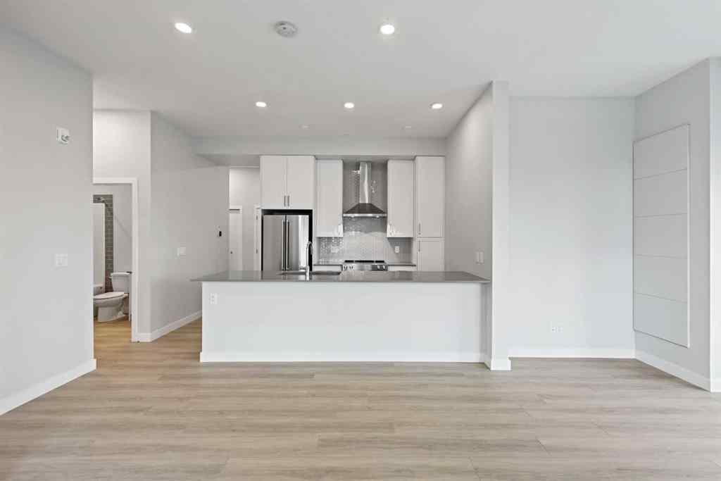 MLS® A2234974 - Unit #125 255 Les Jardins Park SE in Douglasdale/Glen Calgary, Residential