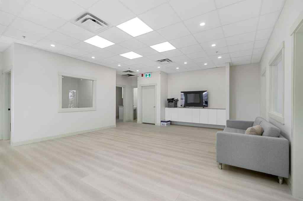 MLS® A2234990 - 1227 38 Avenue NE in McCall Calgary, Commercial
