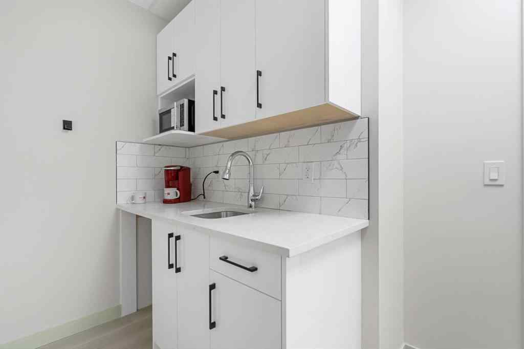MLS® A2234990 - 1227 38 Avenue NE in McCall Calgary, Commercial