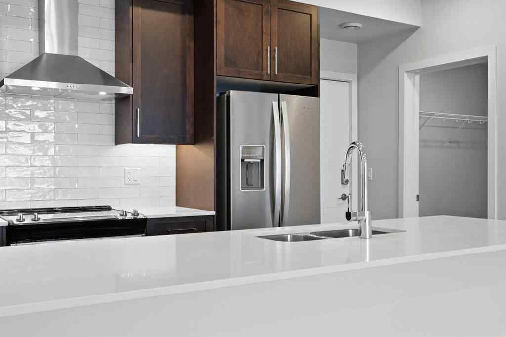 MLS® A2234996 - Unit #320 255 Les Jardins Park SE in Douglasdale/Glen Calgary, Residential