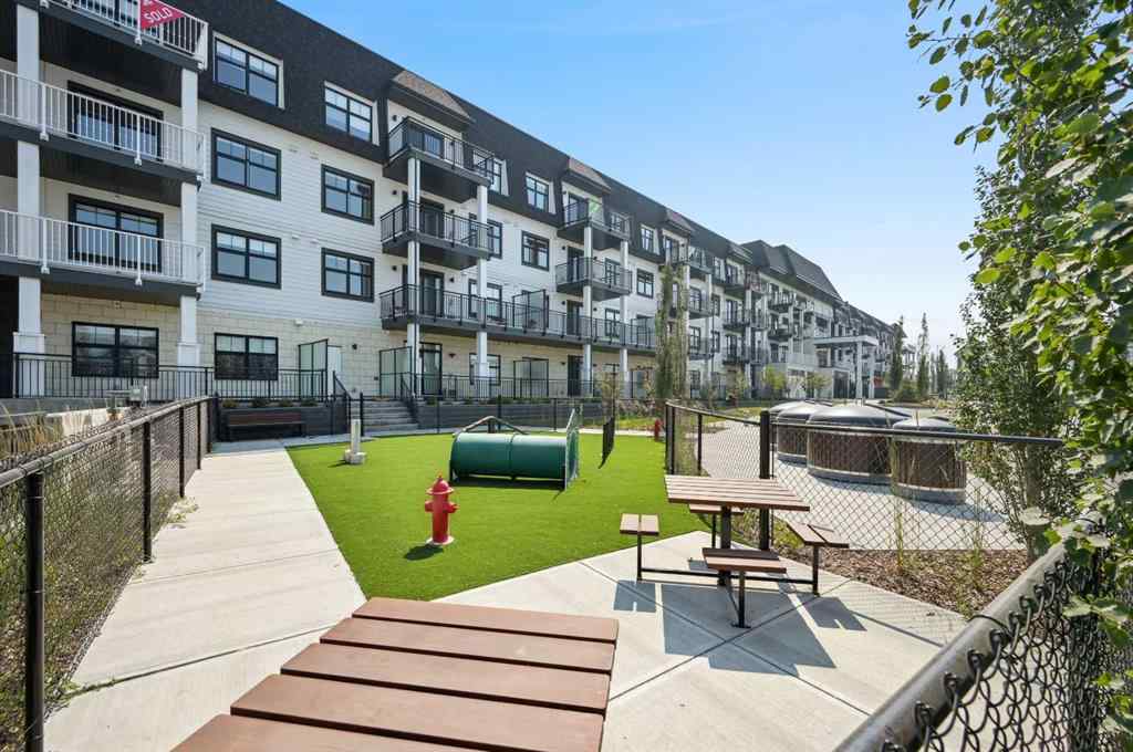 MLS® A2234996 - Unit #320 255 Les Jardins Park SE in Douglasdale/Glen Calgary, Residential