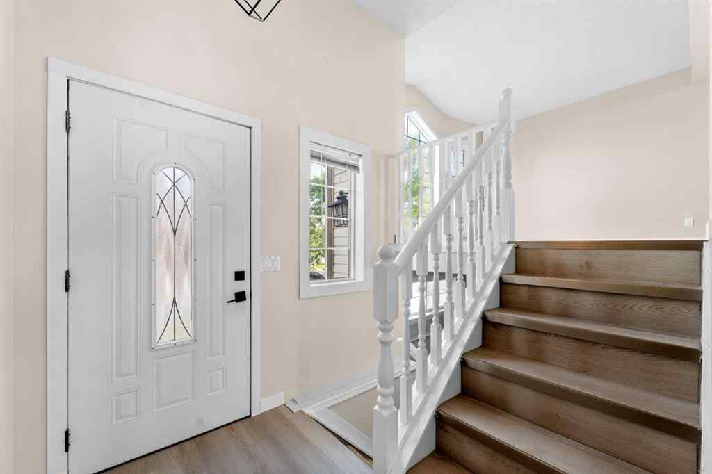 MLS® A2235004 - 7136 Laguna Way NE in Monterey Park Calgary, Residential