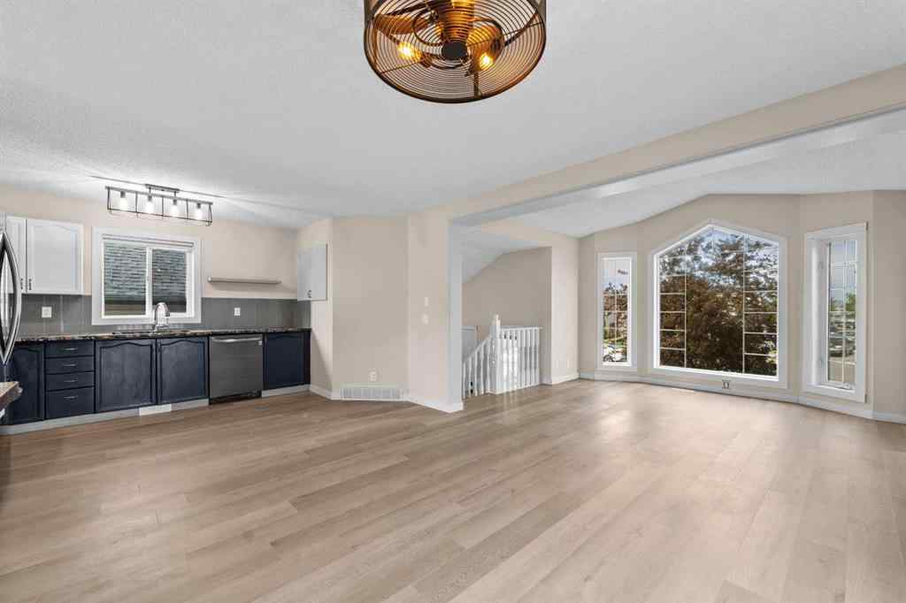 MLS® A2235004 - 7136 Laguna Way NE in Monterey Park Calgary, Residential