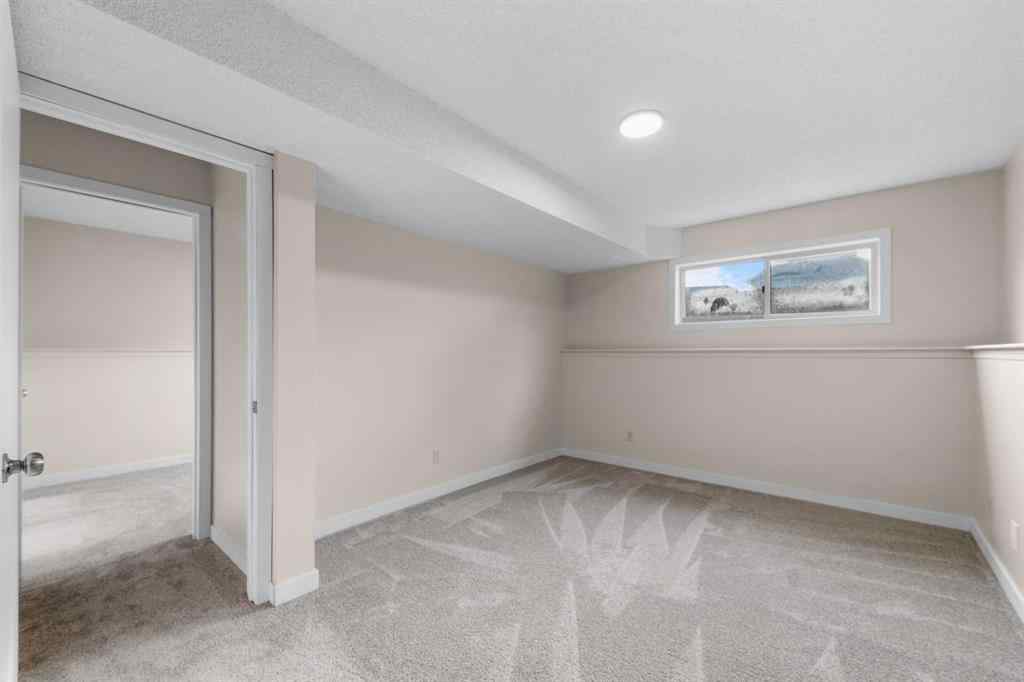 MLS® A2235004 - 7136 Laguna Way NE in Monterey Park Calgary, Residential