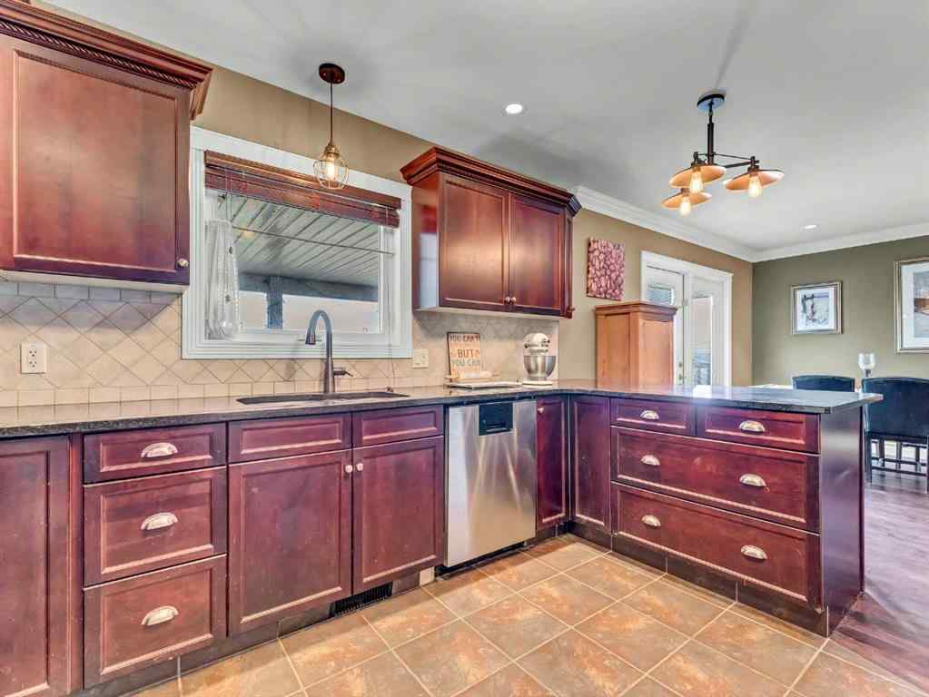 MLS® A2235006 - 7315 Township Road 110A   in NONE Rural Cypress County, Residential