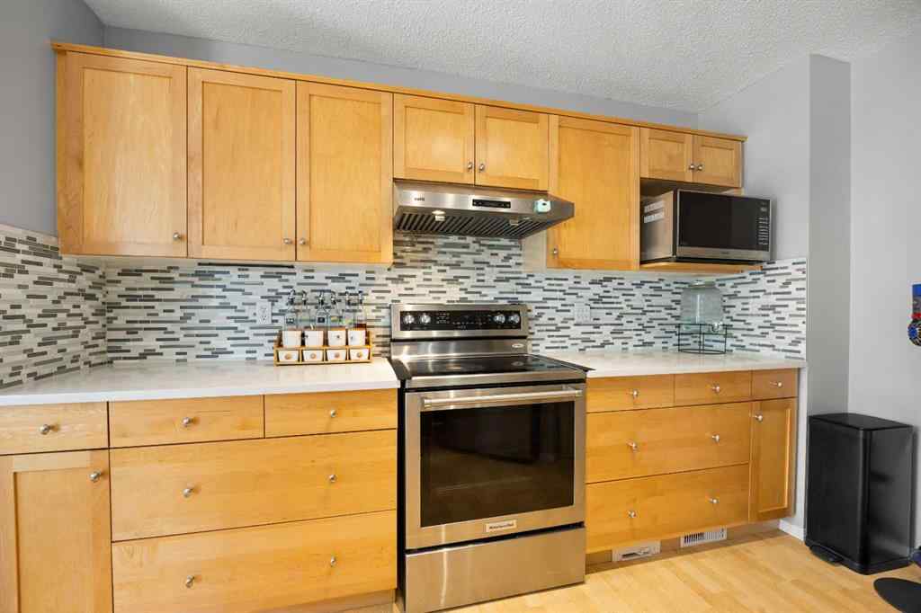 MLS® A2235015 - 204 Evansbrooke Landing NW in Evanston Calgary, Residential