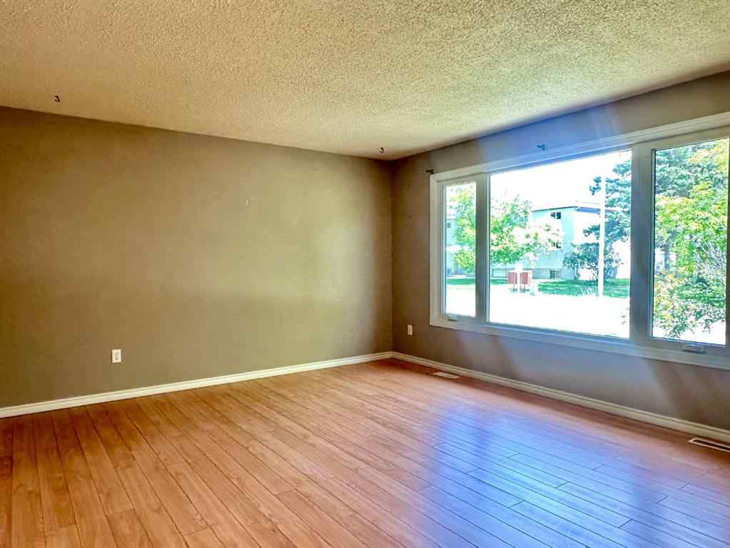 MLS® A2235016 - 5508 47 Street  in NONE Whitecourt, Residential