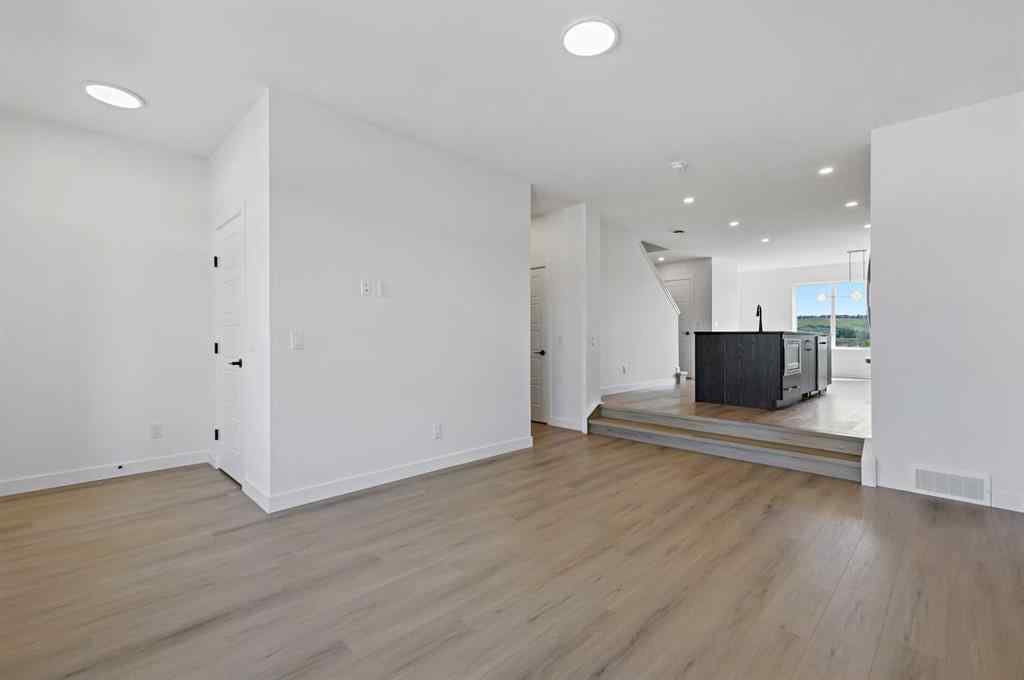 MLS® A2235022 - 914 Wolf Willow Boulevard SE in Wolf Willow Calgary, Residential