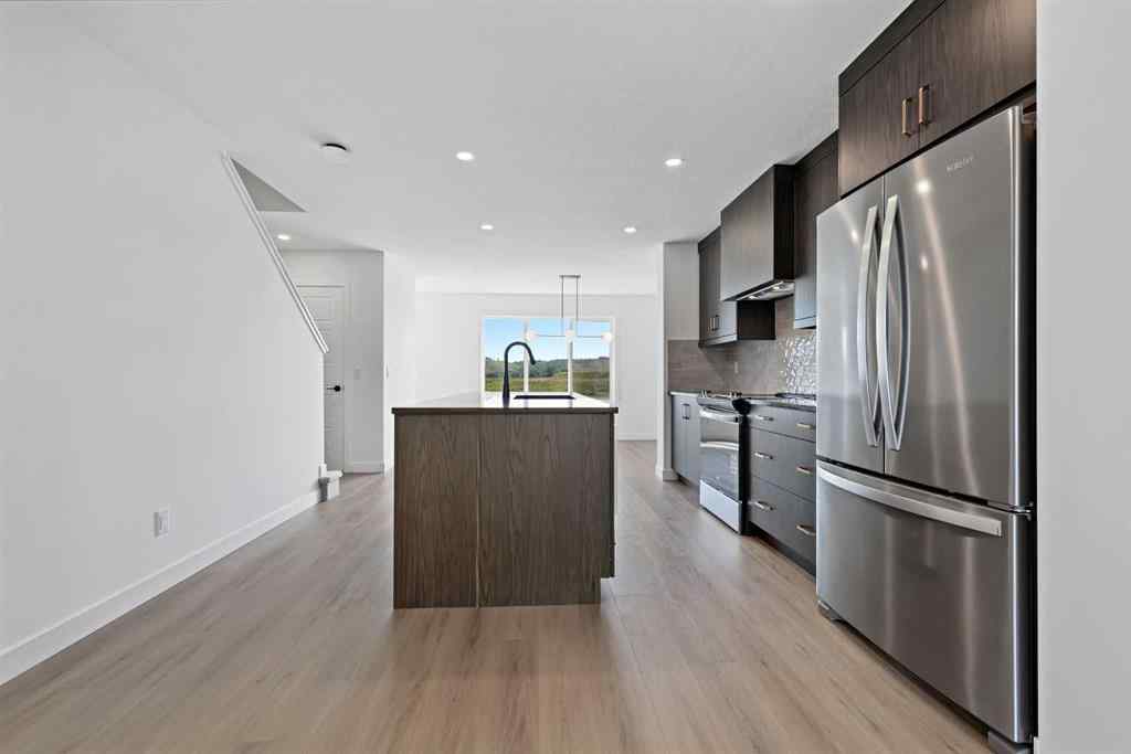 MLS® A2235022 - 914 Wolf Willow Boulevard SE in Wolf Willow Calgary, Residential