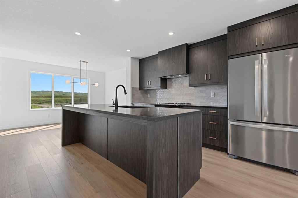 MLS® A2235022 - 914 Wolf Willow Boulevard SE in Wolf Willow Calgary, Residential