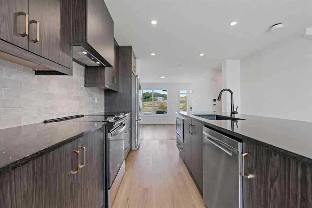 MLS® A2235022 - 914 Wolf Willow Boulevard SE in Wolf Willow Calgary, Residential