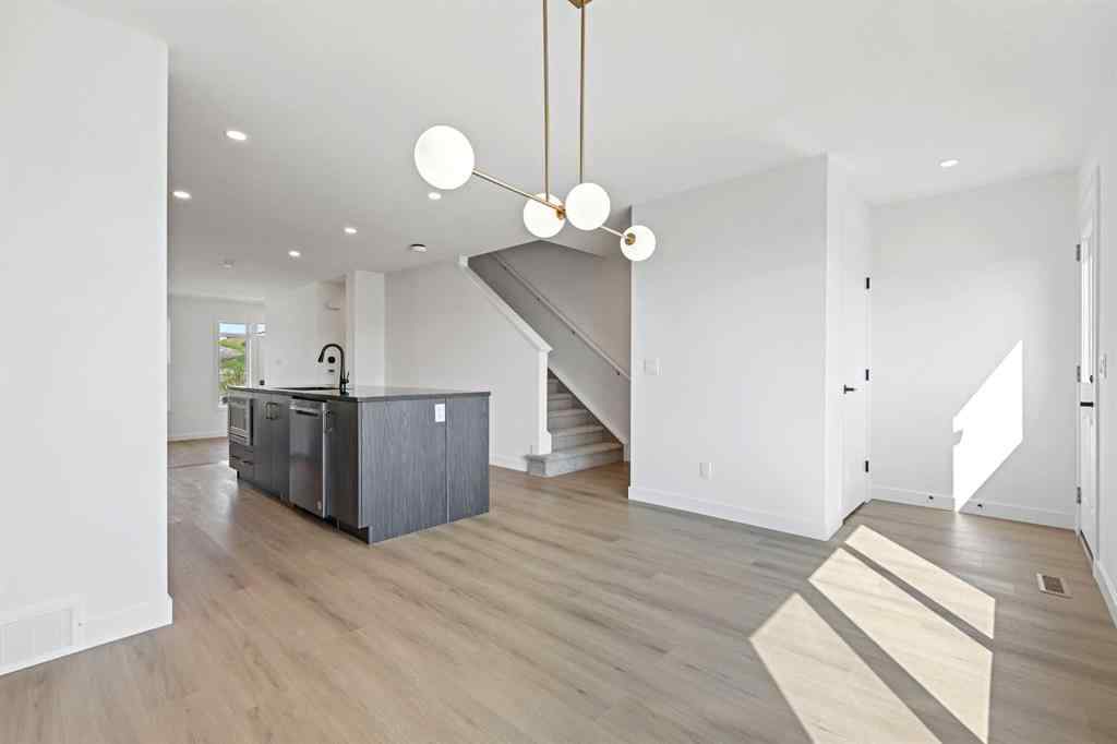 MLS® A2235022 - 914 Wolf Willow Boulevard SE in Wolf Willow Calgary, Residential