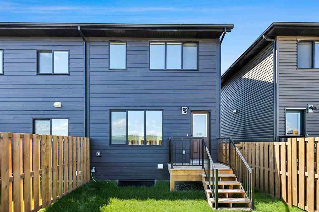 MLS® A2235022 - 914 Wolf Willow Boulevard SE in Wolf Willow Calgary, Residential