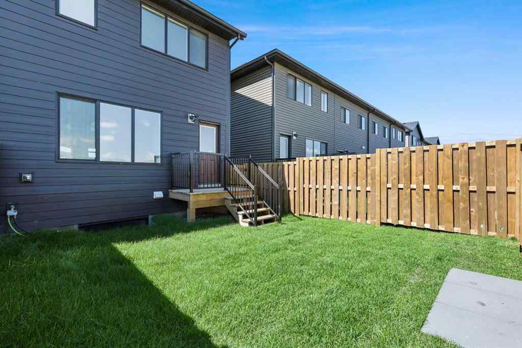 MLS® A2235022 - 914 Wolf Willow Boulevard SE in Wolf Willow Calgary, Residential
