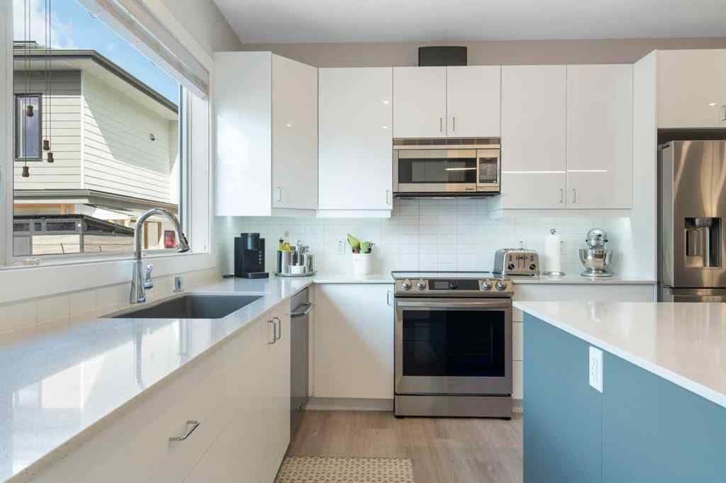 MLS® A2235027 - 2739 Cochrane Road NW in Banff Trail Calgary, Residential