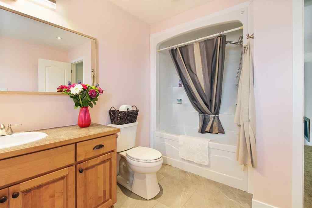 MLS® A2235028 - 703 Northridge Avenue  in NONE Picture Butte, Residential