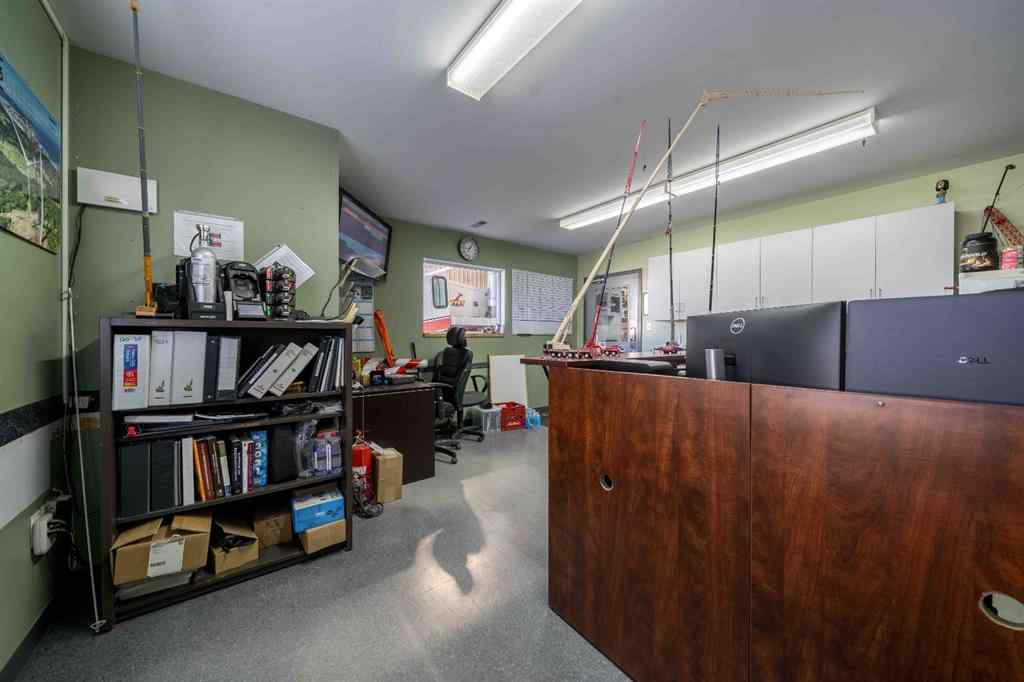 MLS® A2235039 - 150 Saskatchewan Drive NE in Redcliff Industrial Redcliff, Commercial