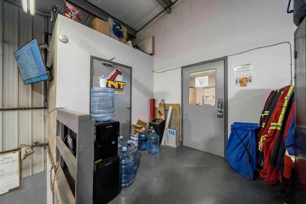 MLS® A2235039 - 150 Saskatchewan Drive NE in Redcliff Industrial Redcliff, Commercial