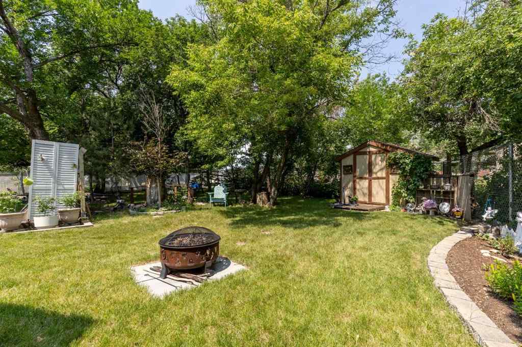 MLS® A2235049 - 2705 32A Avenue S in West Mayor Magrath Dr Lethbridge, Residential