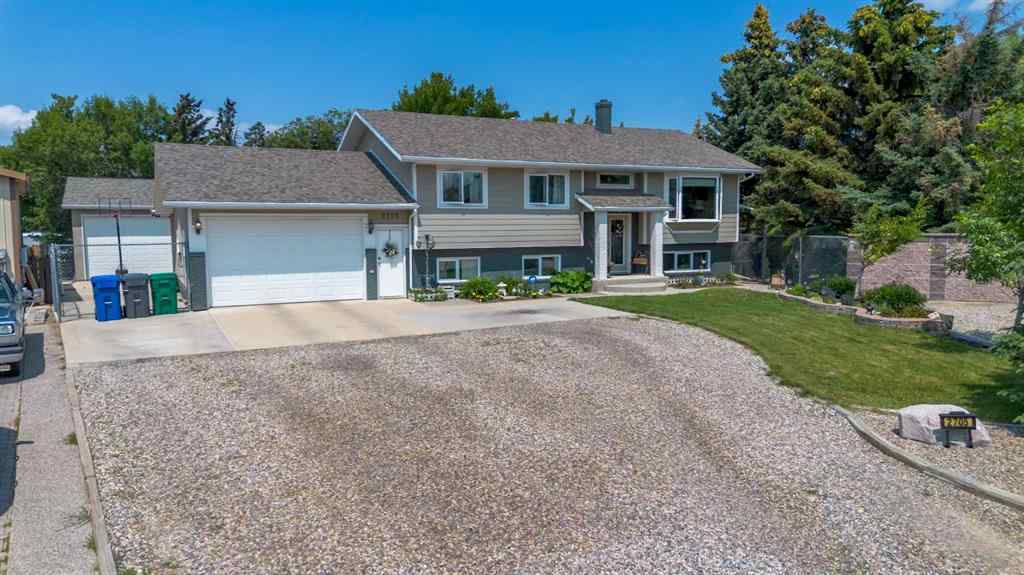 MLS® A2235049 - 2705 32A Avenue S in West Mayor Magrath Dr Lethbridge, Residential