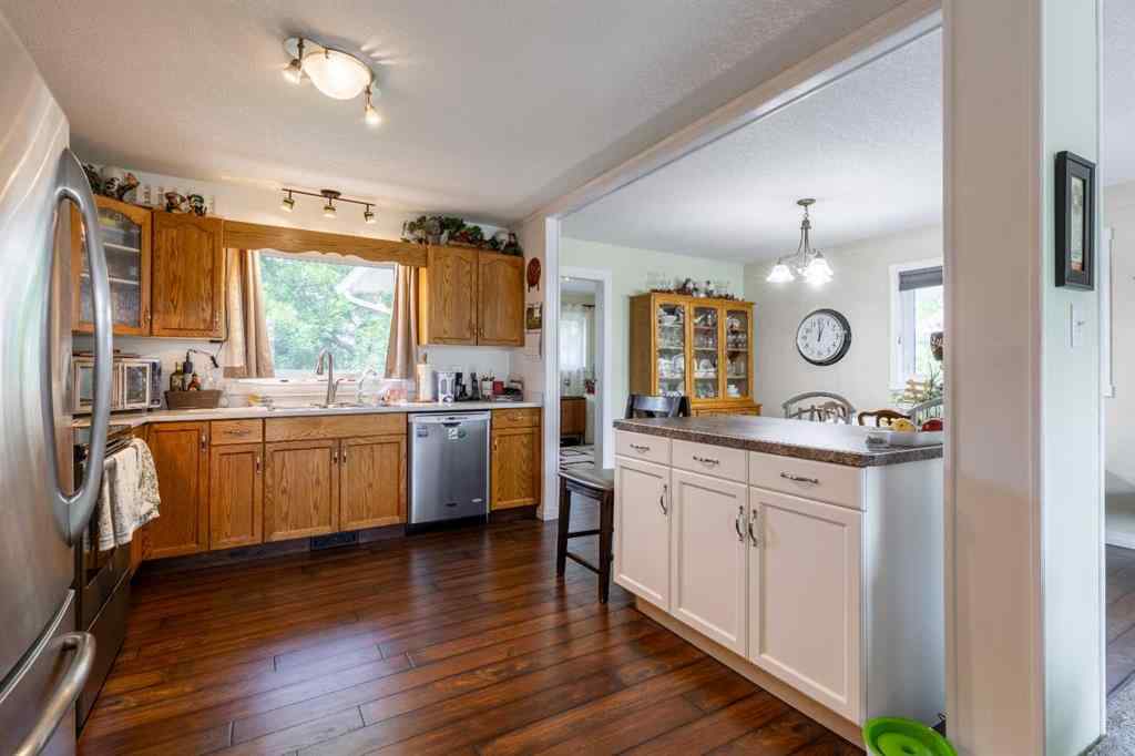 MLS® A2235049 - 2705 32A Avenue S in West Mayor Magrath Dr Lethbridge, Residential