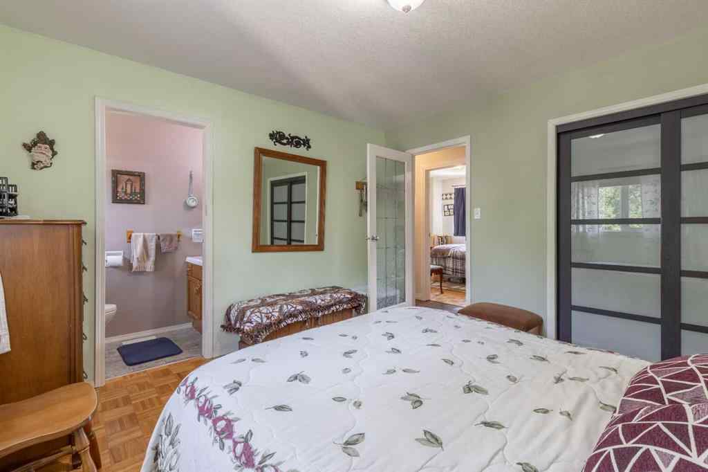 MLS® A2235049 - 2705 32A Avenue S in West Mayor Magrath Dr Lethbridge, Residential