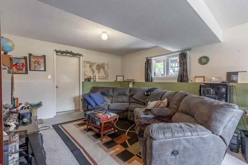 MLS® A2235049 - 2705 32A Avenue S in West Mayor Magrath Dr Lethbridge, Residential