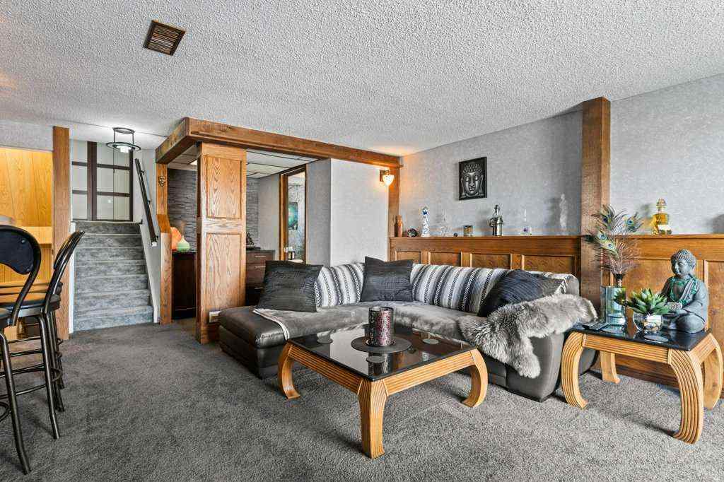 MLS® A2235053 - 40 Beacham Rise NW in Beddington Heights Calgary, Residential
