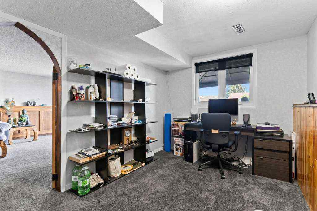 MLS® A2235053 - 40 Beacham Rise NW in Beddington Heights Calgary, Residential