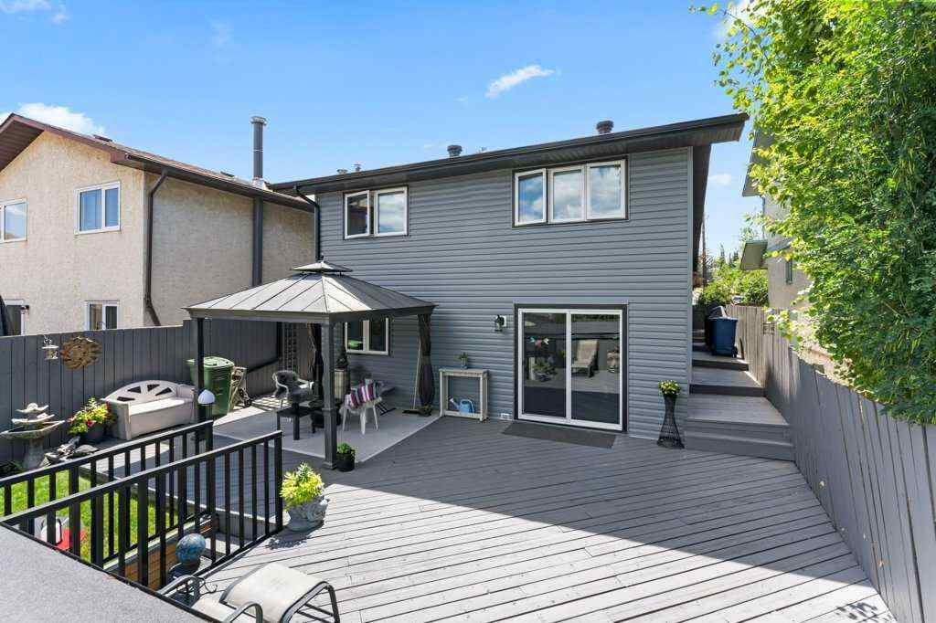 MLS® A2235053 - 40 Beacham Rise NW in Beddington Heights Calgary, Residential