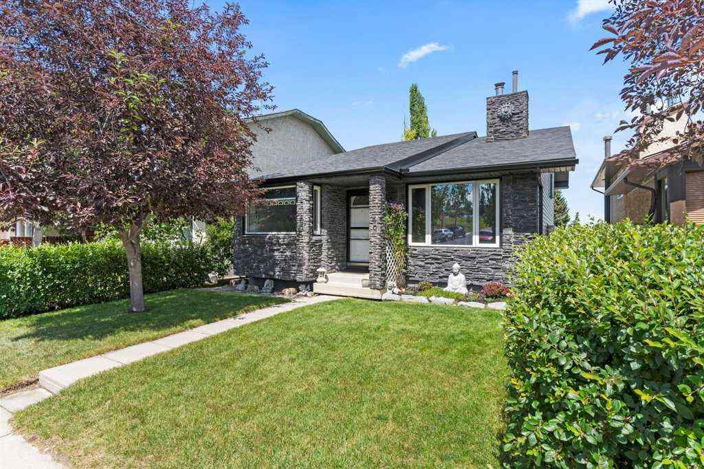 MLS® A2235053 - 40 Beacham Rise NW in Beddington Heights Calgary, Residential