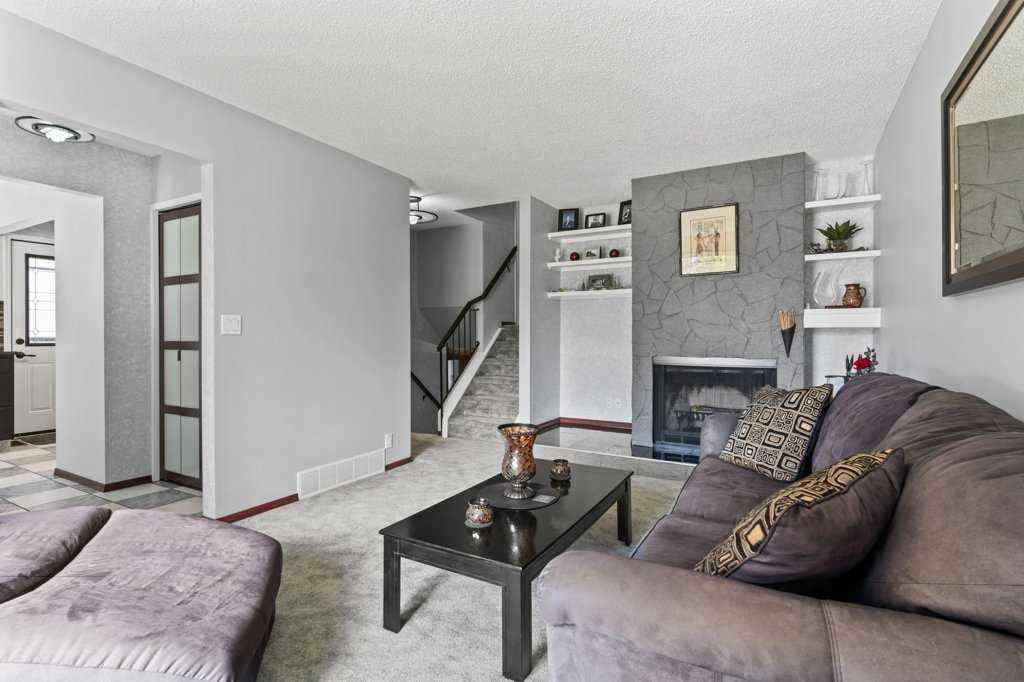 MLS® A2235053 - 40 Beacham Rise NW in Beddington Heights Calgary, Residential