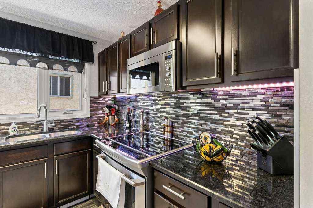 MLS® A2235053 - 40 Beacham Rise NW in Beddington Heights Calgary, Residential